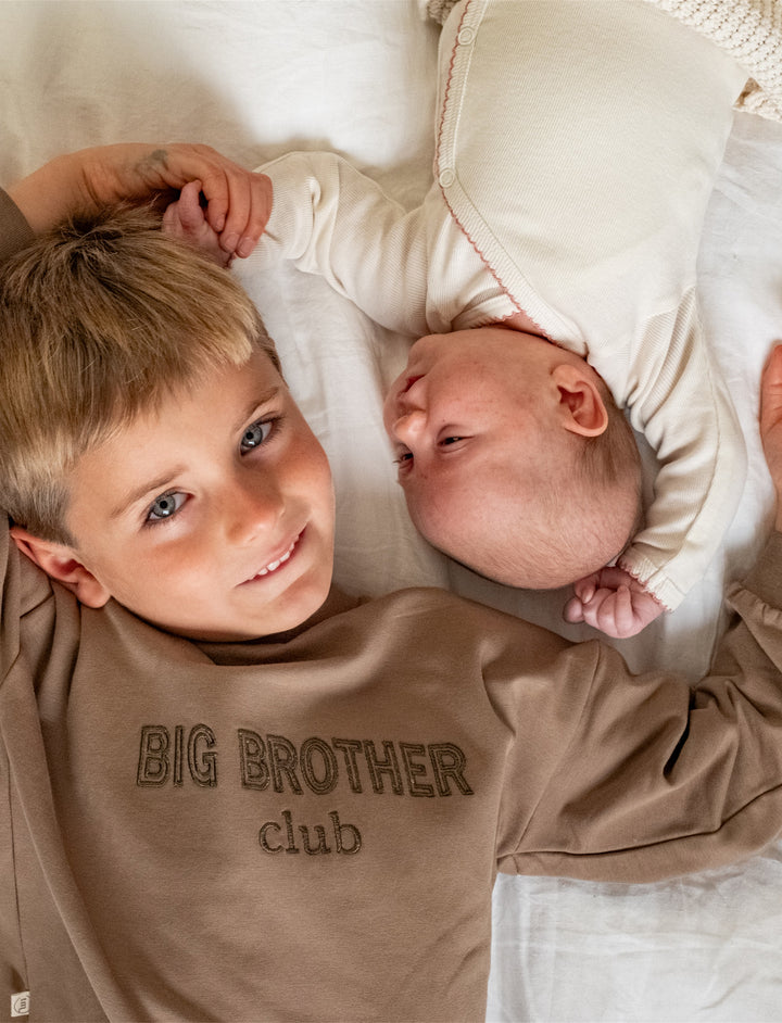 That’s Mine Finley storebror-sweatshirt