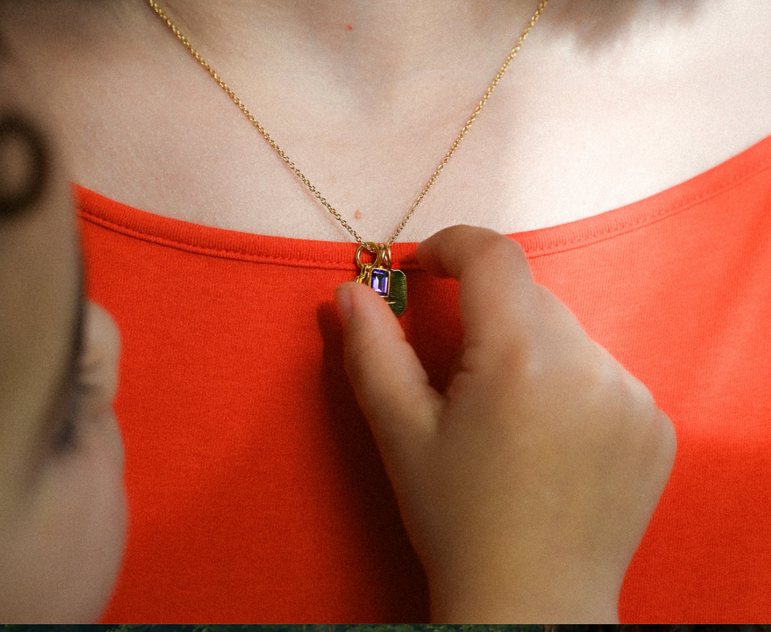 Gouden Geboortesteen Voorletterhanger - Meerdere Stenen