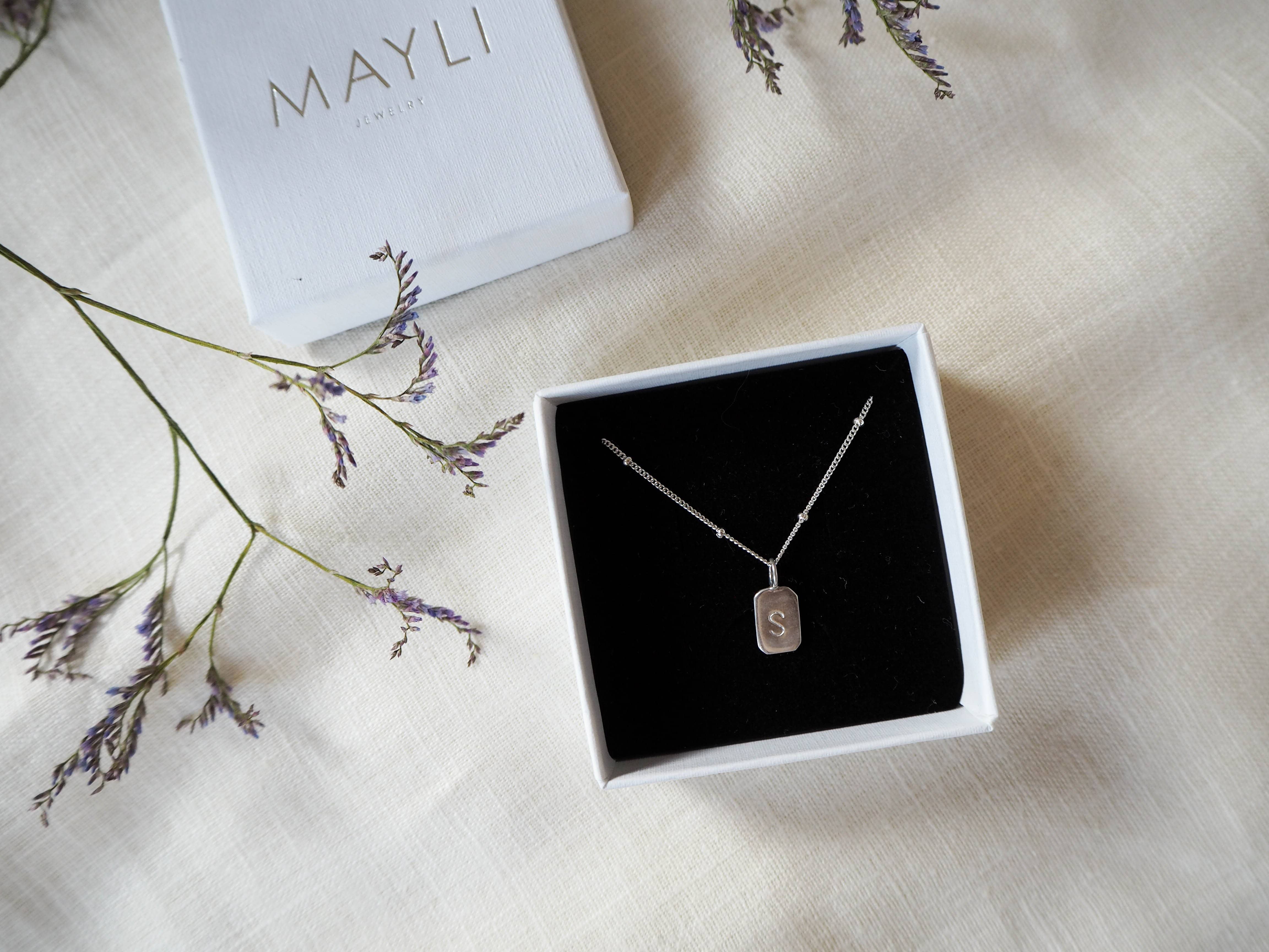 MAYLI Silver initial Pendant  - Hola BB